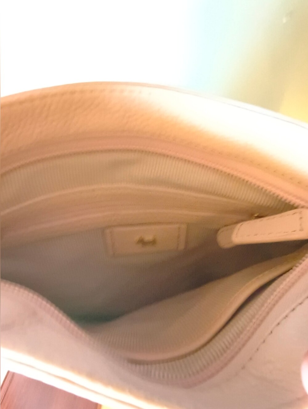 Radley Women’s Crossbody Bag in Light Pink - Minimal Leather Shoulder Bag - Picture 5 of 5